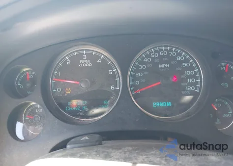 2010 Chevrolet Tahoe Ls z USA, uszkodzony, nr VIN 1GNUKAE09AR172879